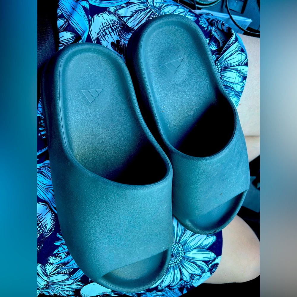 YEEZY Slides US Size 8 NO BOX